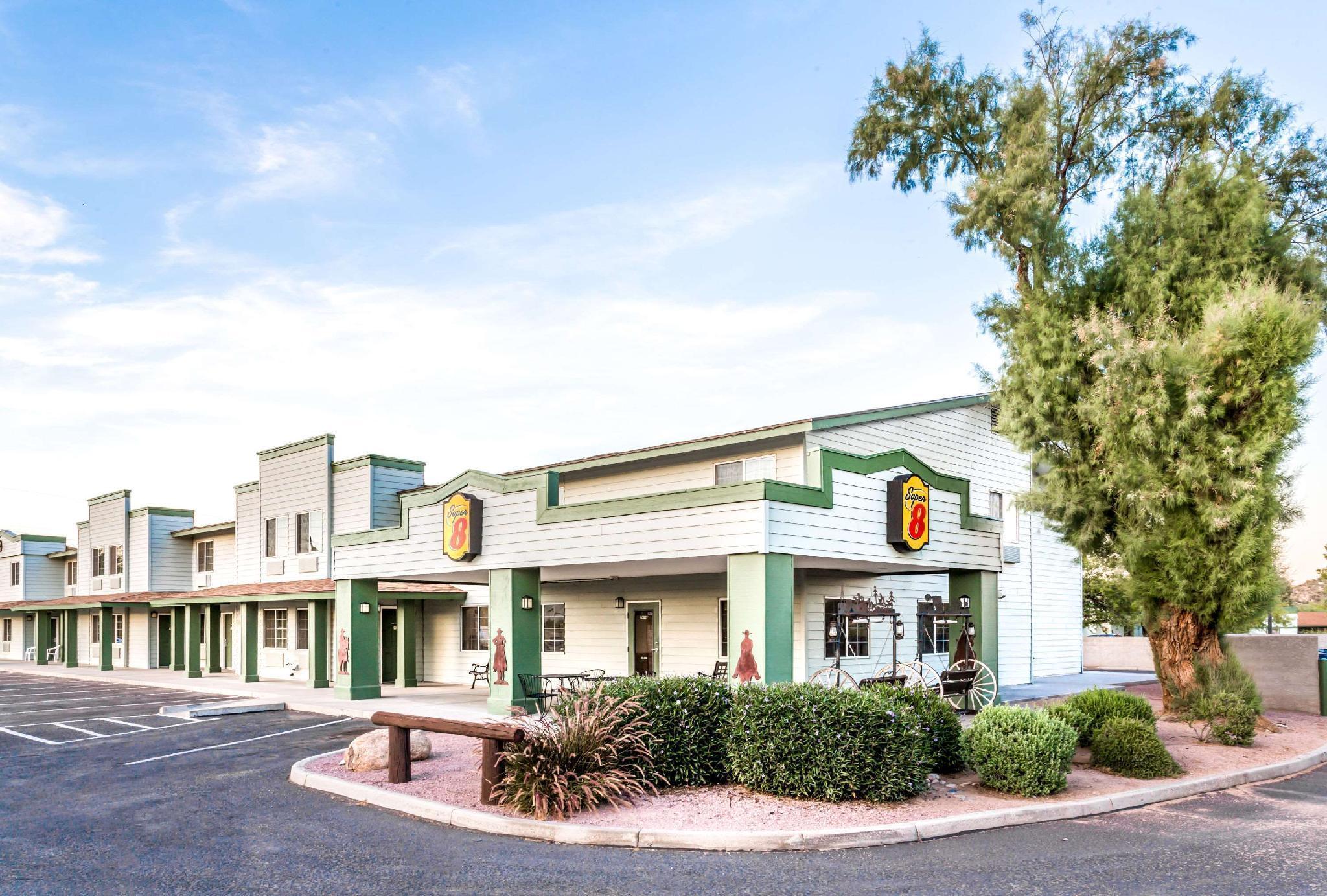 Hotel Super 8 by Wyndham Wickenburg AZ Exterior foto